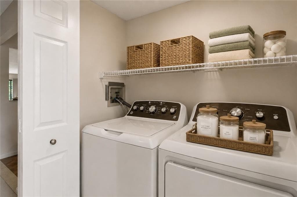 650 East Greenwich Avenue UNIT 5-405 photo 30