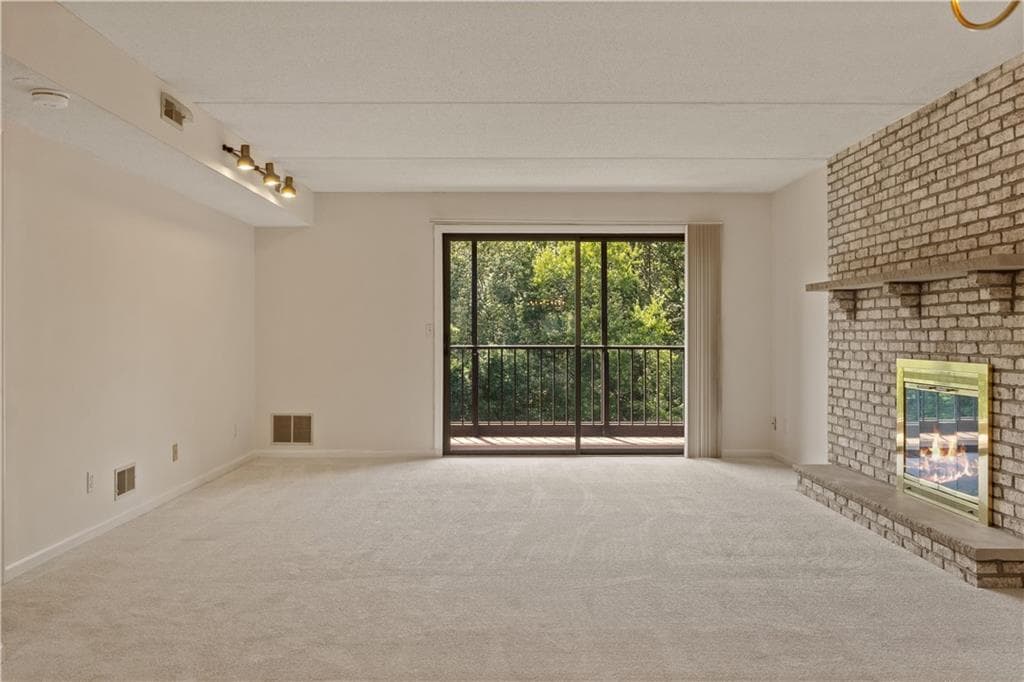 650 East Greenwich Avenue UNIT 5-405 photo 14