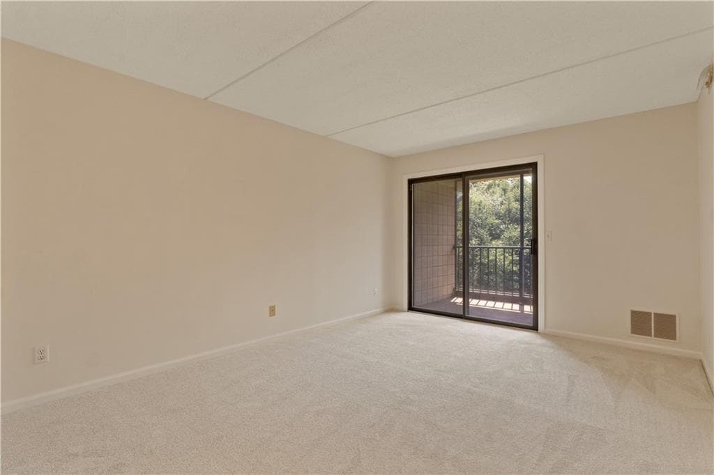 650 East Greenwich Avenue UNIT 5-405 photo 18