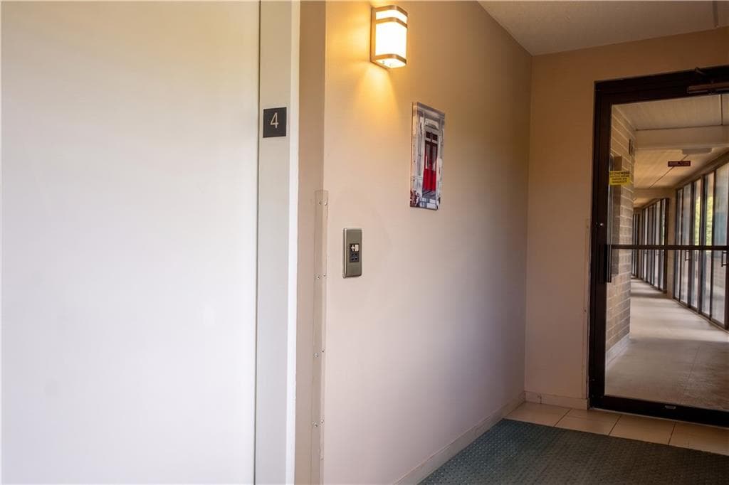 650 East Greenwich Avenue UNIT 5-405 photo 35