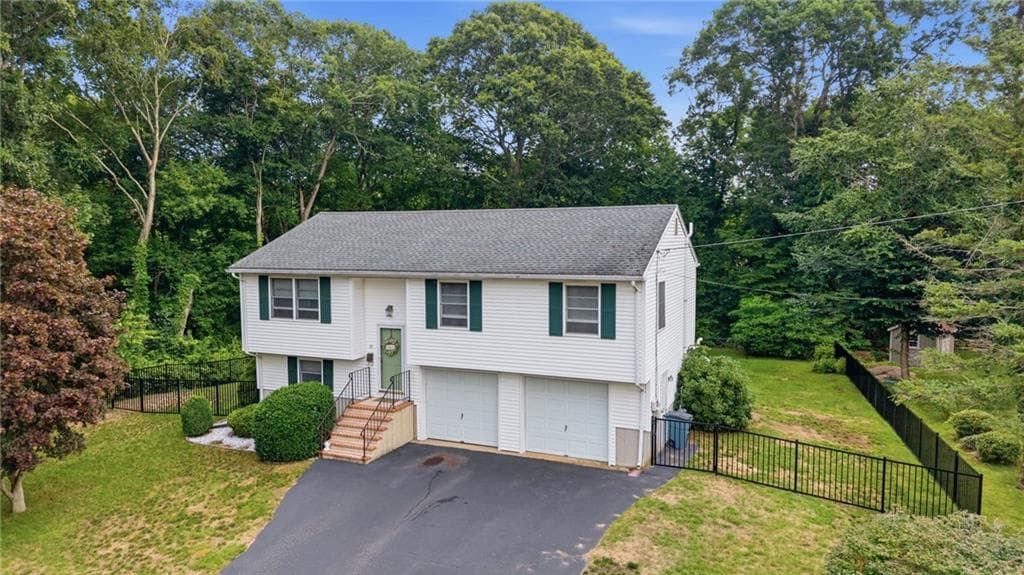 15 Clay Lane