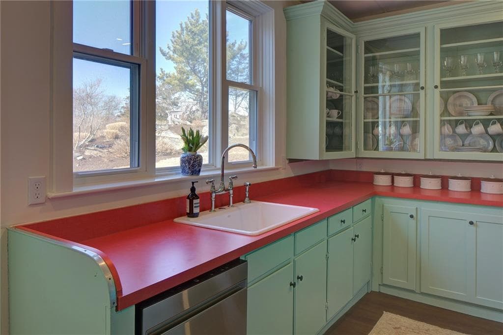 Single Family Residence at 6 Price's Cove Avenue, Newport, photo 26 of 50
