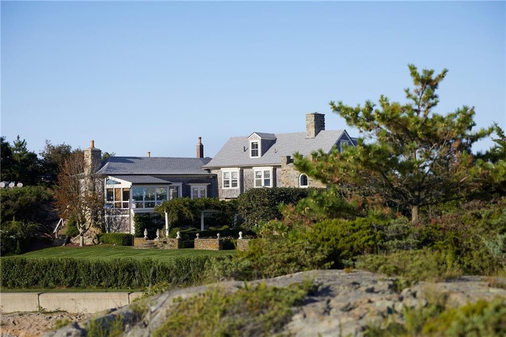 Single Family Residence at 6 Price's Cove Avenue, Newport, photo 7 of 50