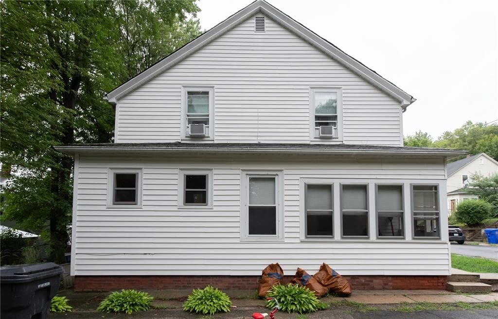 Multi Family at 14 16 South Larchmont Avenue, North Providence, photo 23 of 30