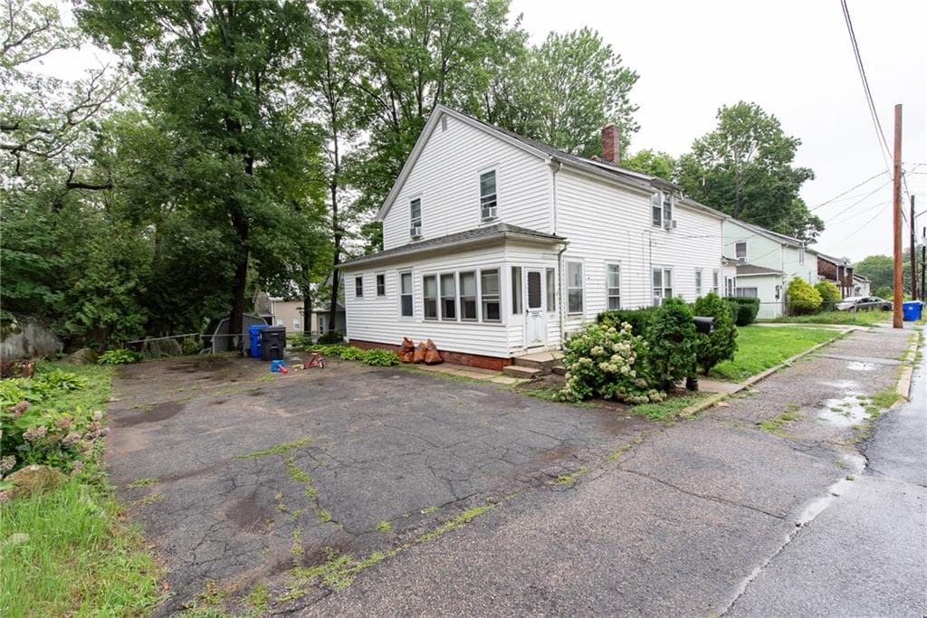 Multi Family at 14 16 South Larchmont Avenue, North Providence, photo 27 of 30