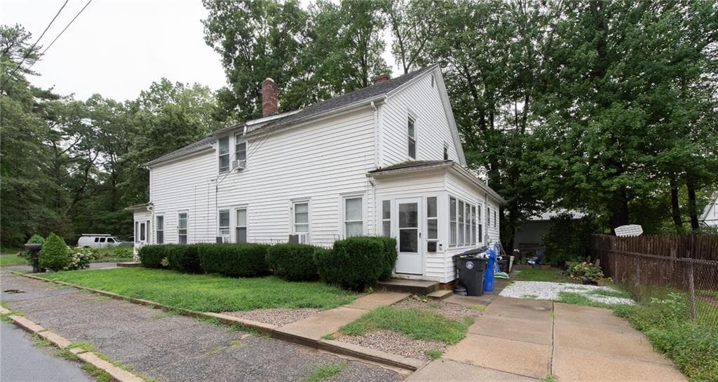 Multi Family at 14 16 South Larchmont Avenue, North Providence, photo 29 of 30
