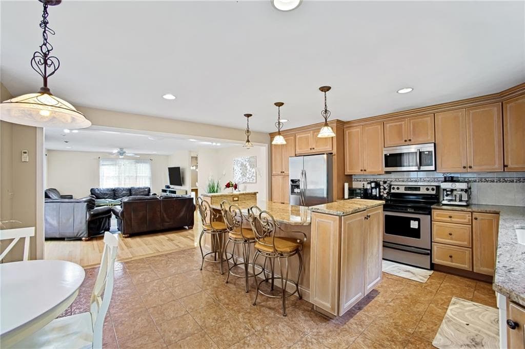 4 Nantucket Avenue photo 13