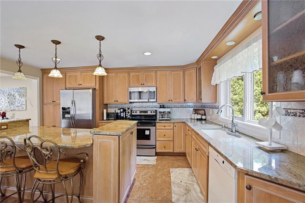4 Nantucket Avenue photo 12
