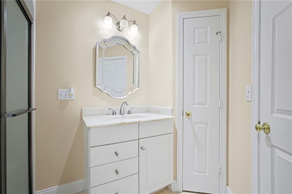 4 Nantucket Avenue photo 28