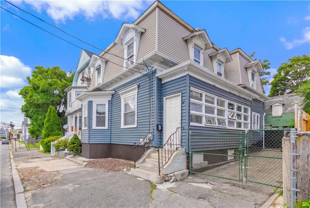 197 Althea Street photo 3