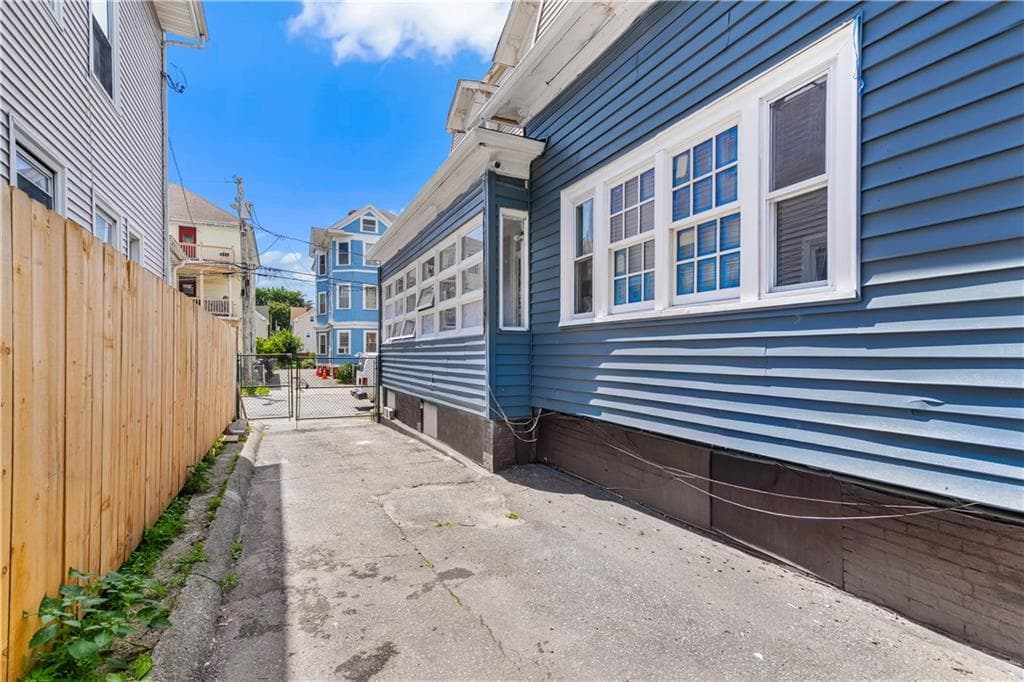 197 Althea Street photo 35