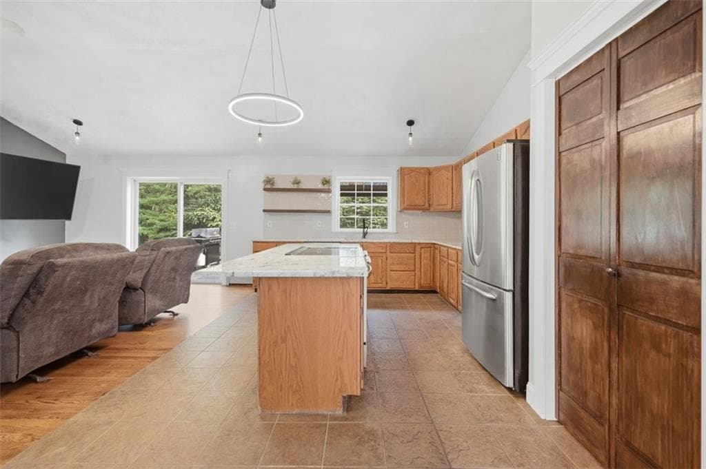 884 Reynolds Road photo 23