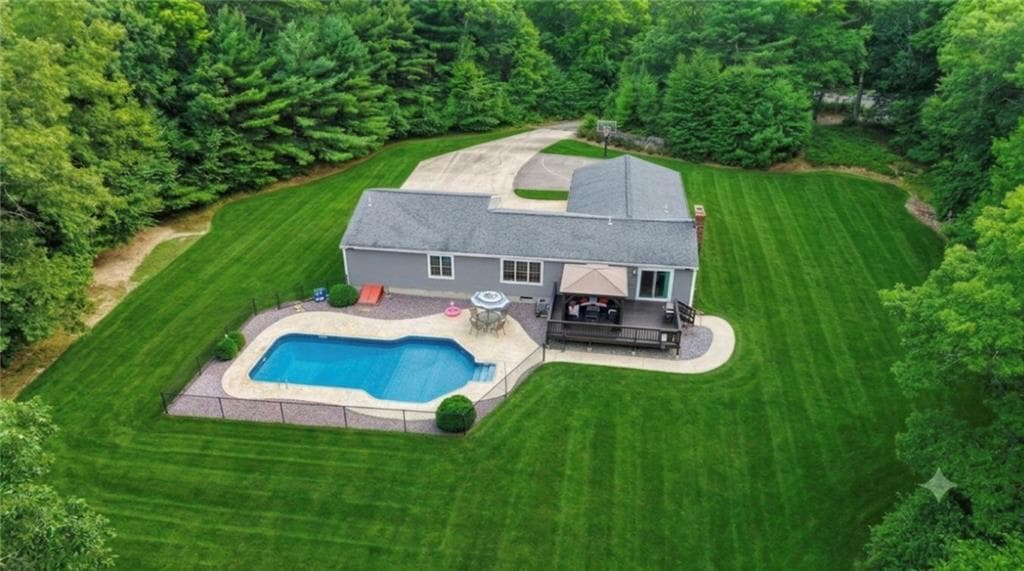 884 Reynolds Road photo 2