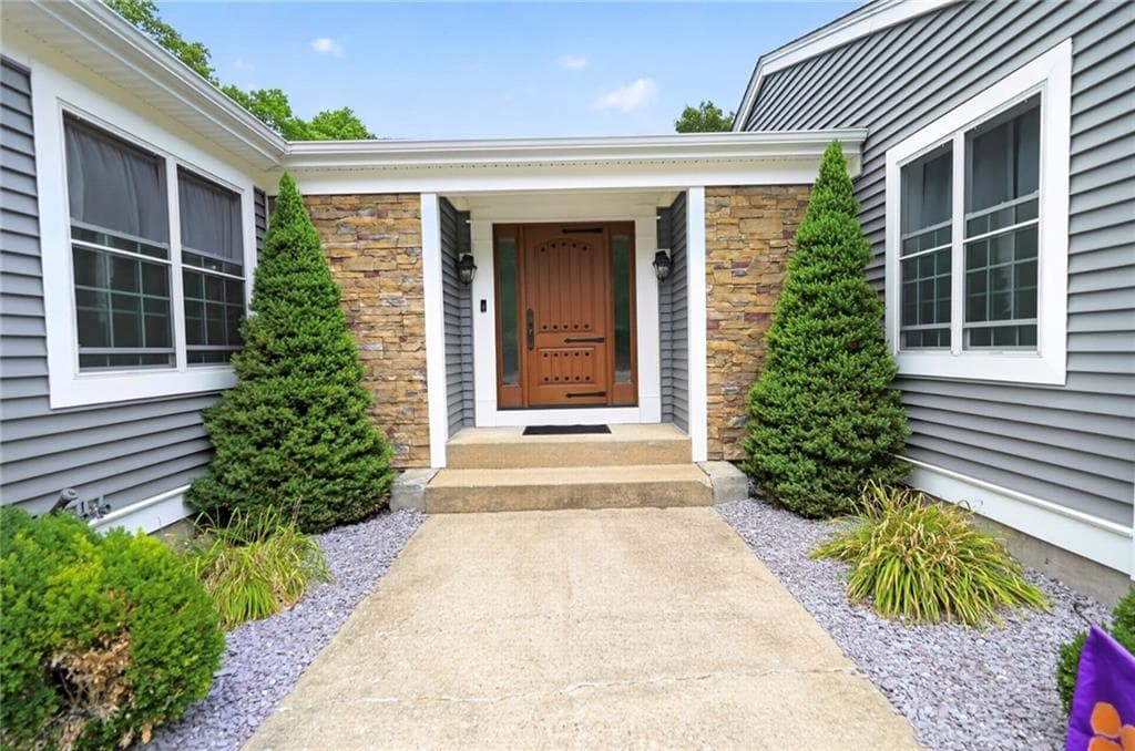 884 Reynolds Road photo 6