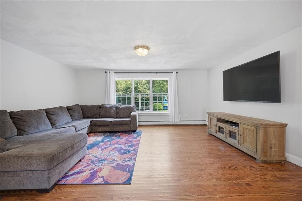884 Reynolds Road photo 16
