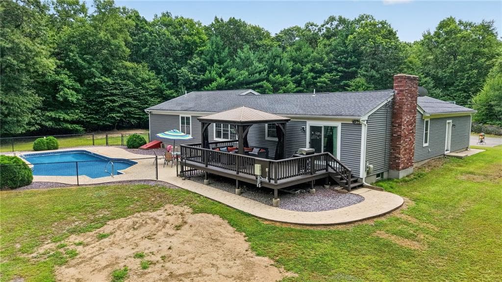 884 Reynolds Road photo 8