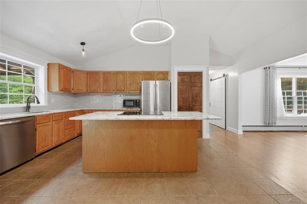 884 Reynolds Road photo 21