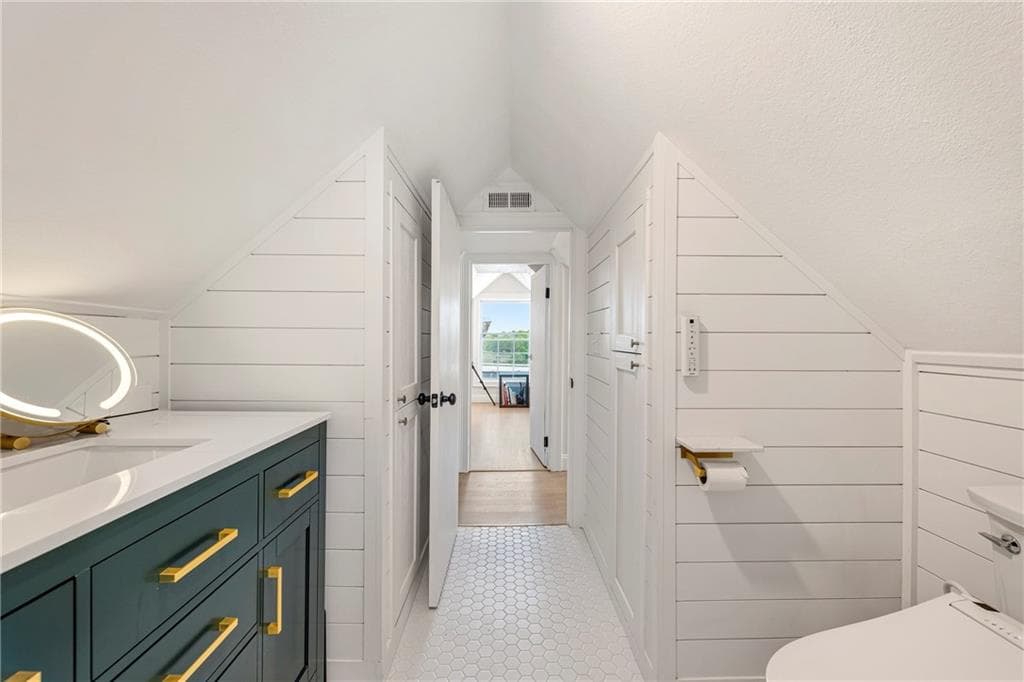 331 Williams Street UNIT 3 photo 16