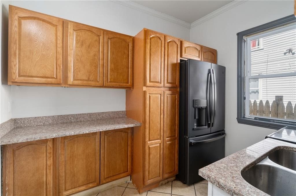 294 Admiral Street photo 6