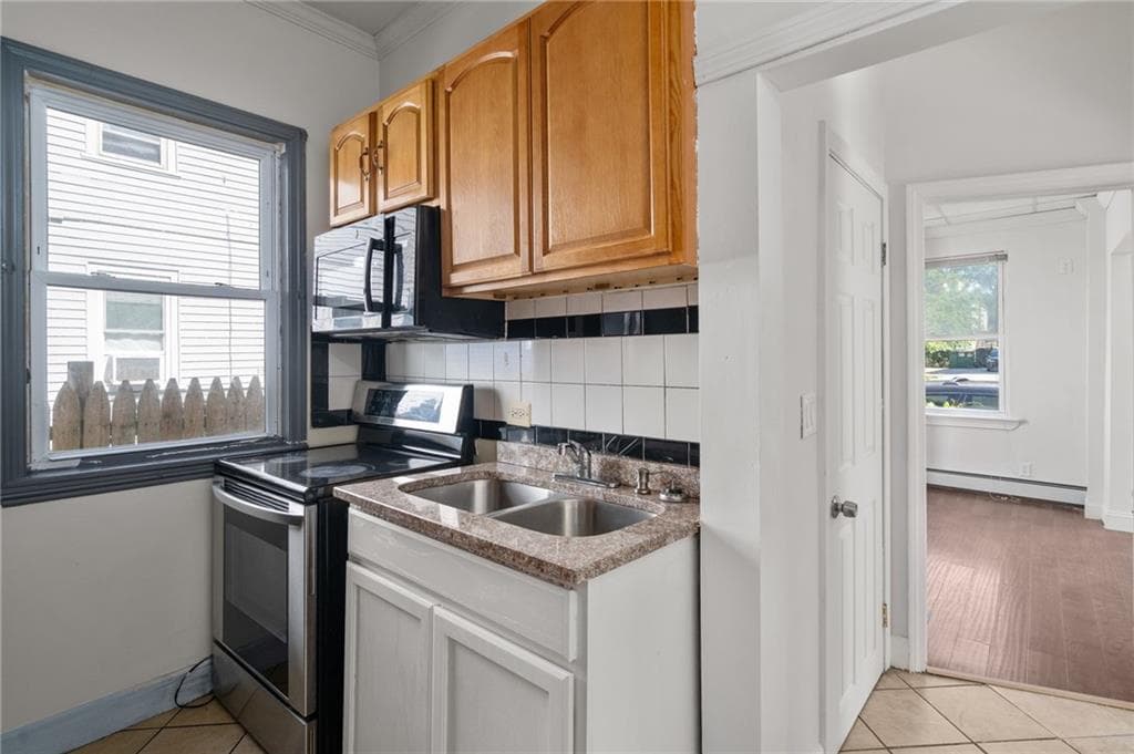 294 Admiral Street photo 7