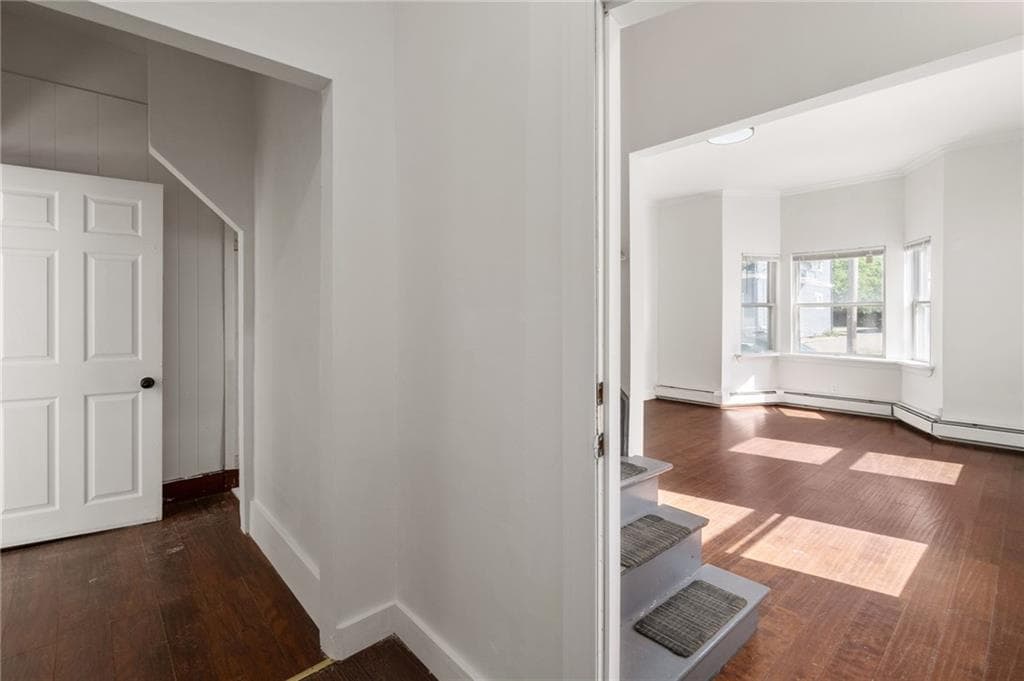 294 Admiral Street photo 19