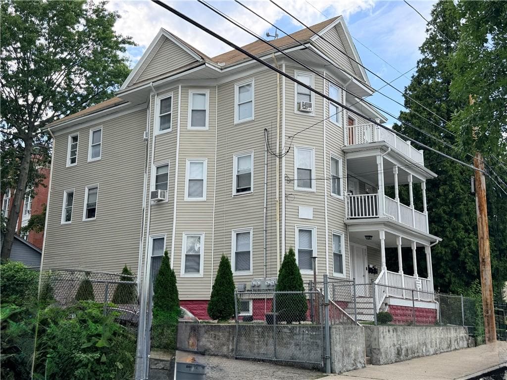 217 Carleton Street