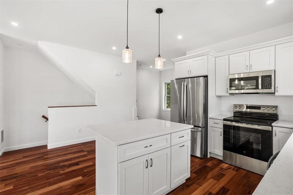 11 Stone Street UNIT A photo 10