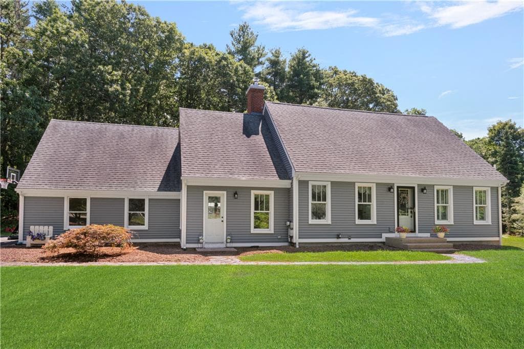 Single Family Residence at 178 D Queens River Drive, South Kingstown, photo 3 of 34