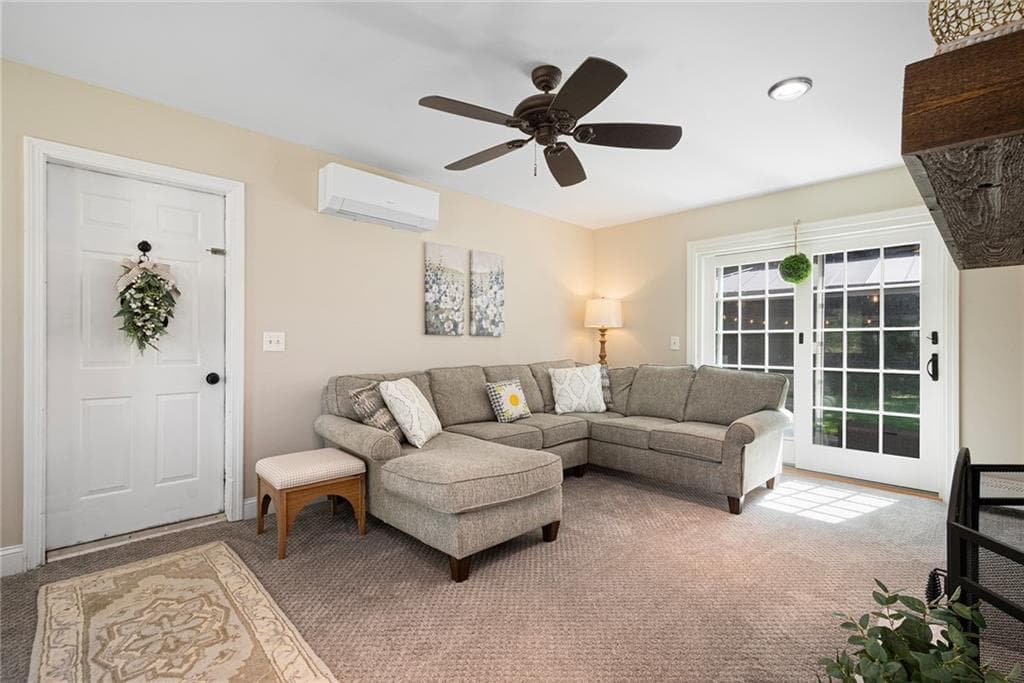 Single Family Residence at 178 D Queens River Drive, South Kingstown, photo 14 of 34