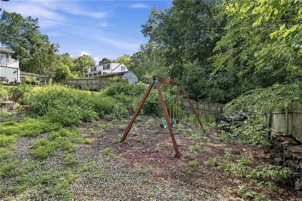 7 Byrd Avenue photo 18
