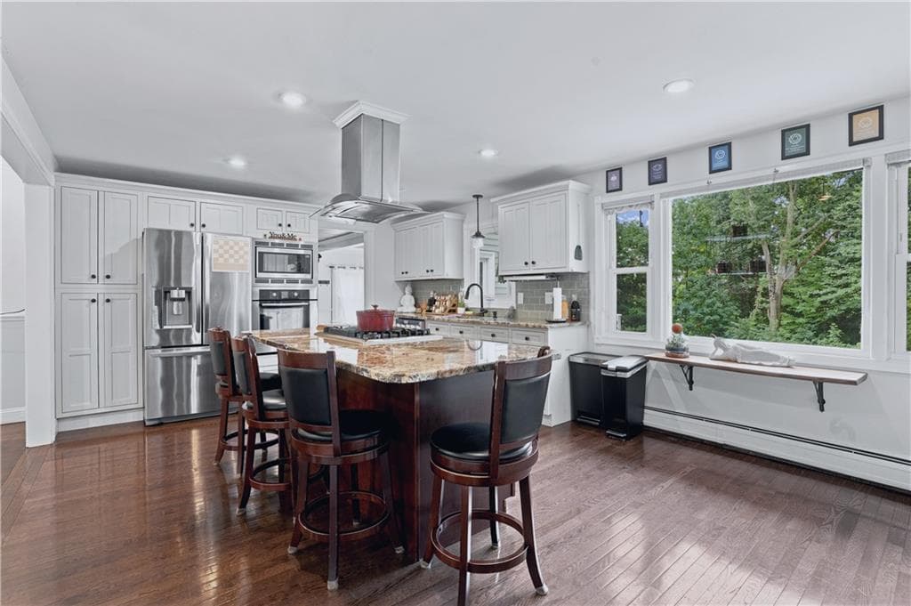 7 Byrd Avenue photo 8