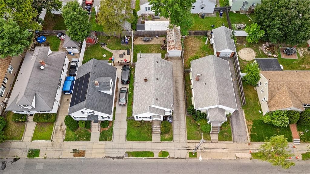 734 River Avenue photo 3