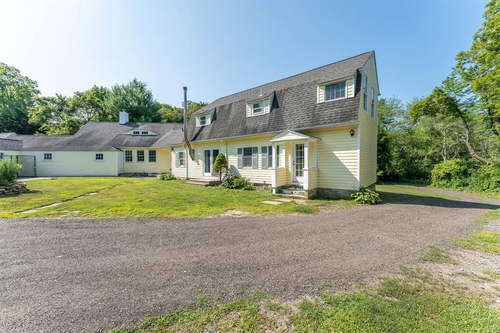 Multi Family at 1530 Hartford Pike, Killingly, photo 36 of 40