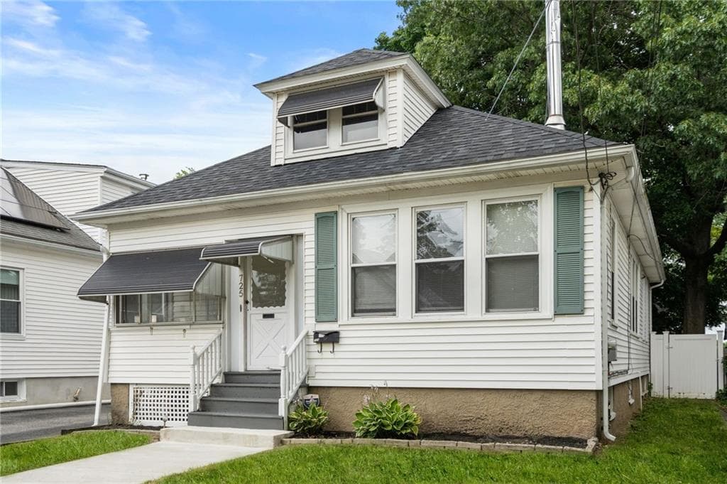 725 River Avenue photo 16