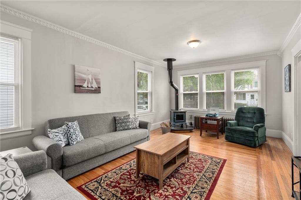 725 River Avenue photo 3