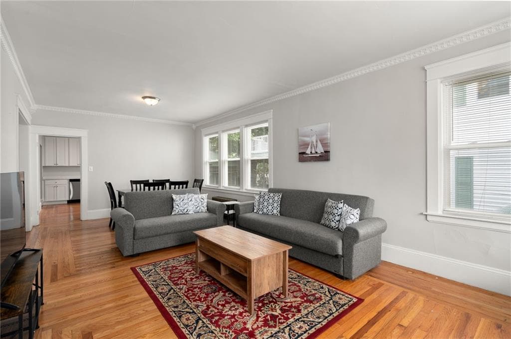 725 River Avenue photo 4