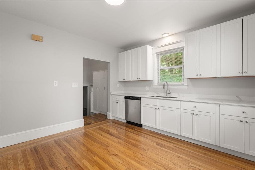 725 River Avenue photo 8