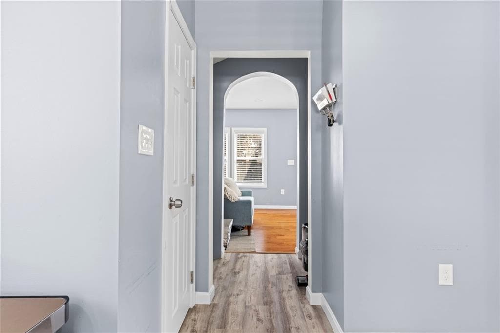 91 Mason Avenue photo 16