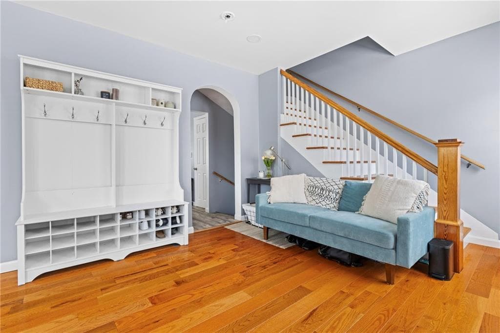 91 Mason Avenue photo 5