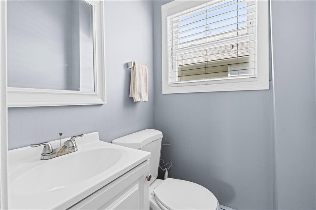 91 Mason Avenue photo 18