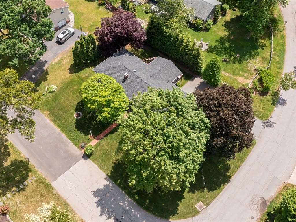 80 Birchwood Way photo 4