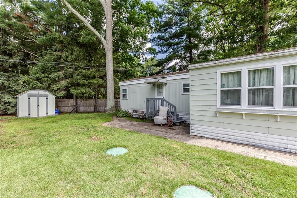 18 Helen Drive photo 5