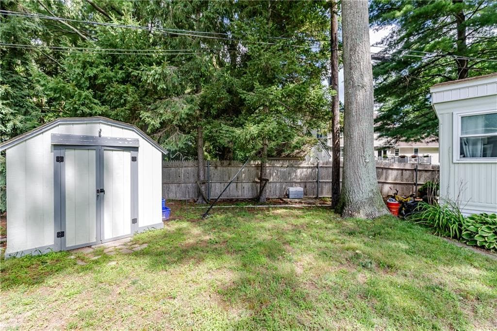 18 Helen Drive photo 34
