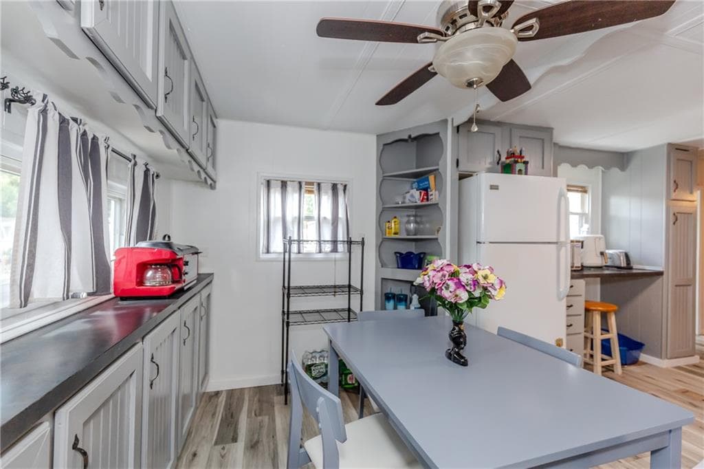 18 Helen Drive photo 14