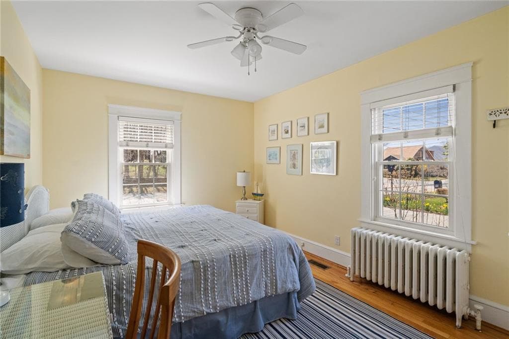 Single Family Residence at 94 Ruggles Avenue, Newport, photo 12 of 28