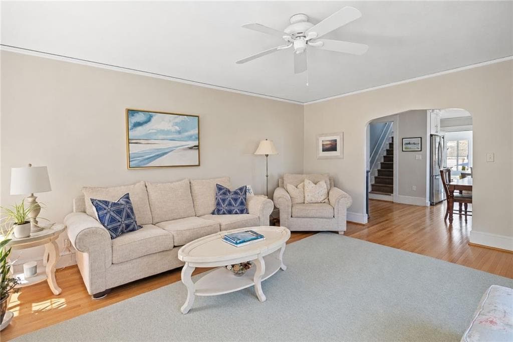 Single Family Residence at 94 Ruggles Avenue, Newport, photo 3 of 28