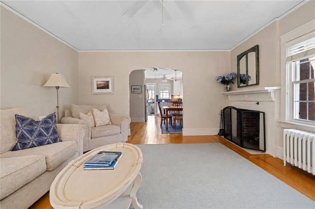 Single Family Residence at 94 Ruggles Avenue, Newport, photo 5 of 28