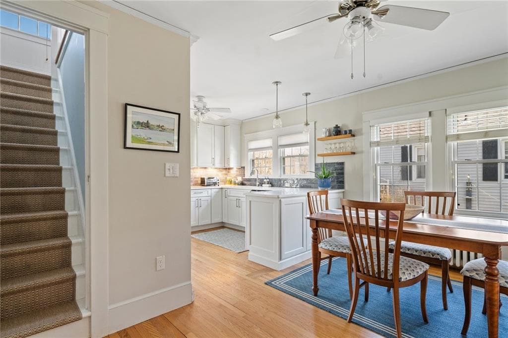 Single Family Residence at 94 Ruggles Avenue, Newport, photo 14 of 28