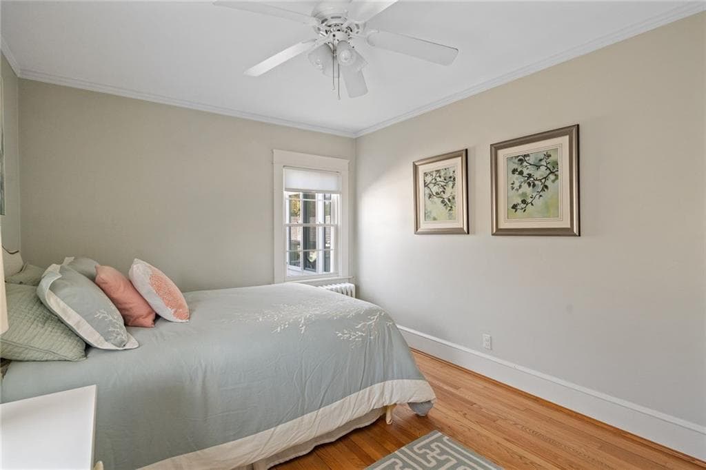 Single Family Residence at 94 Ruggles Avenue, Newport, photo 11 of 28