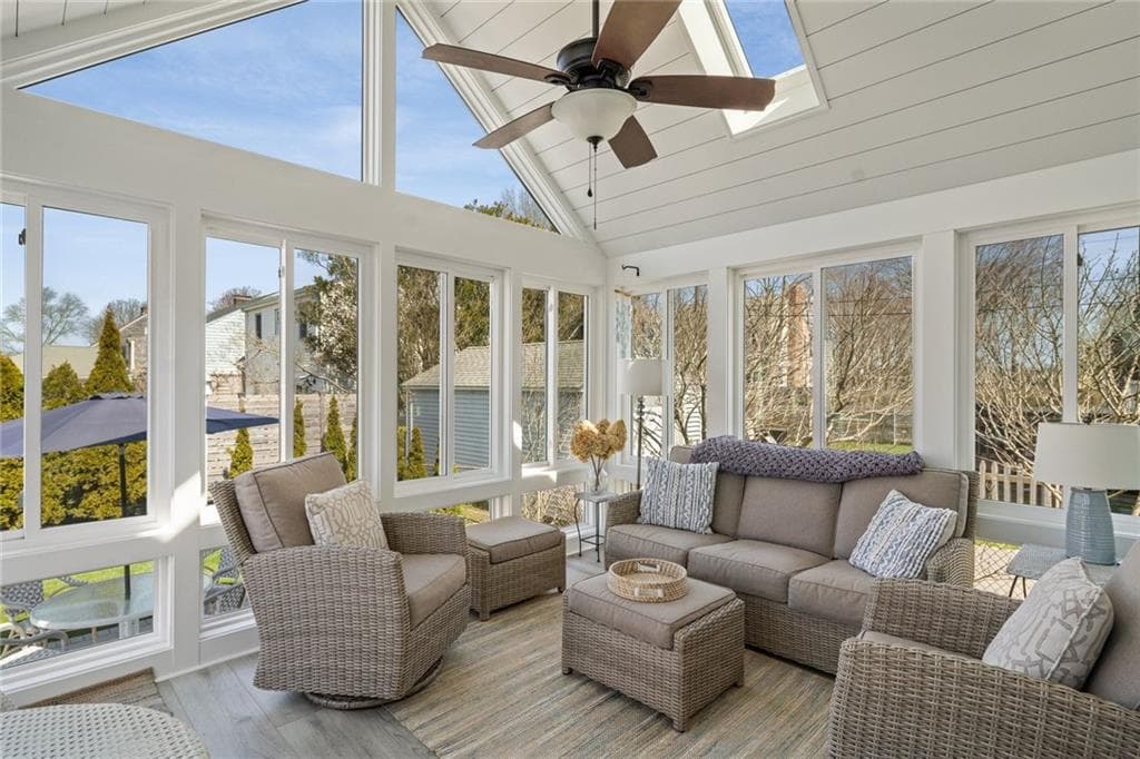 Single Family Residence at 94 Ruggles Avenue, Newport, photo 8 of 28